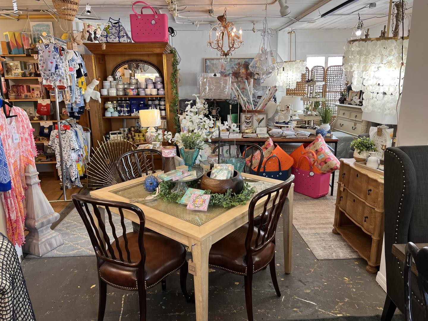 Master the Art of Buying Used Furniture in Tampa